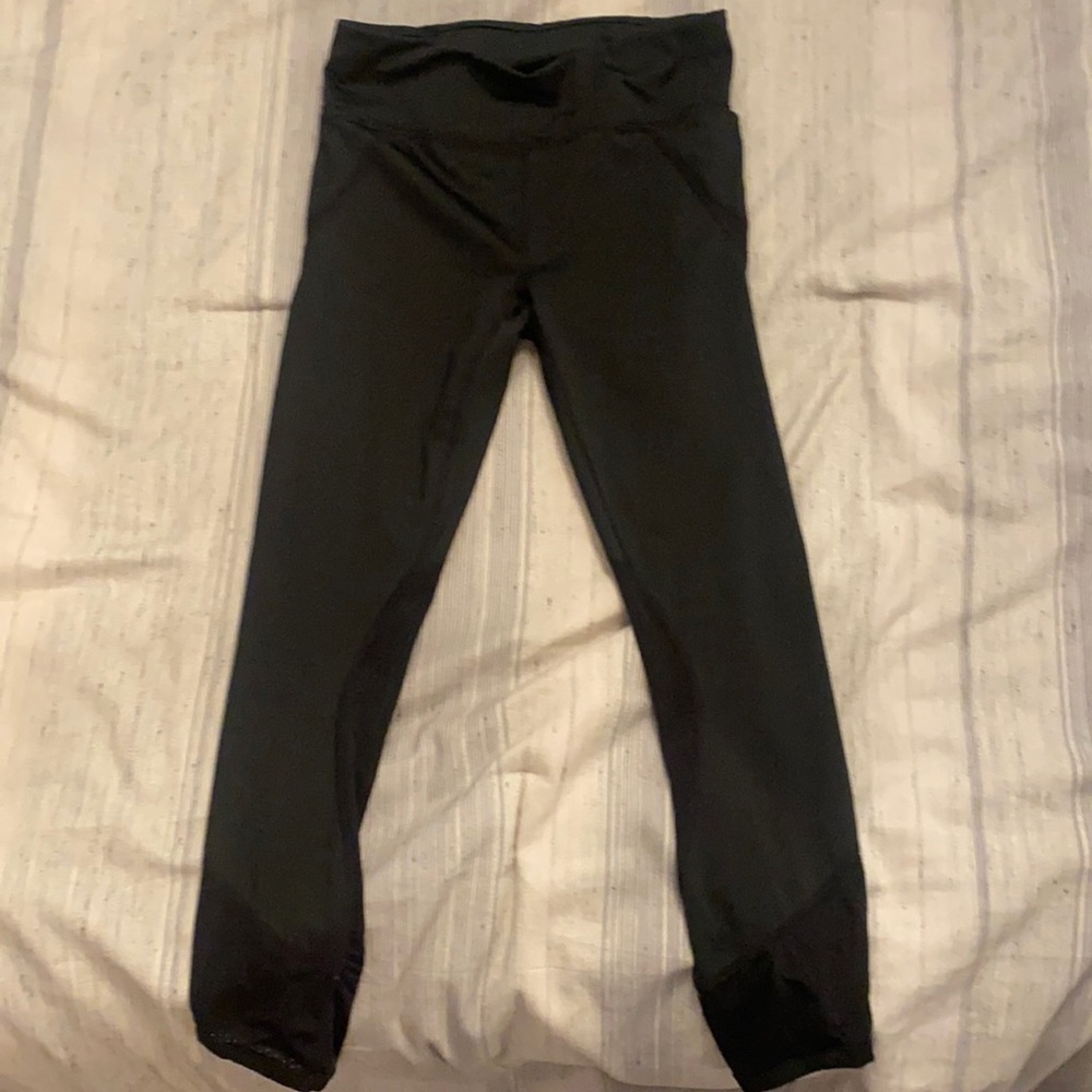 Black Fabletics leggings